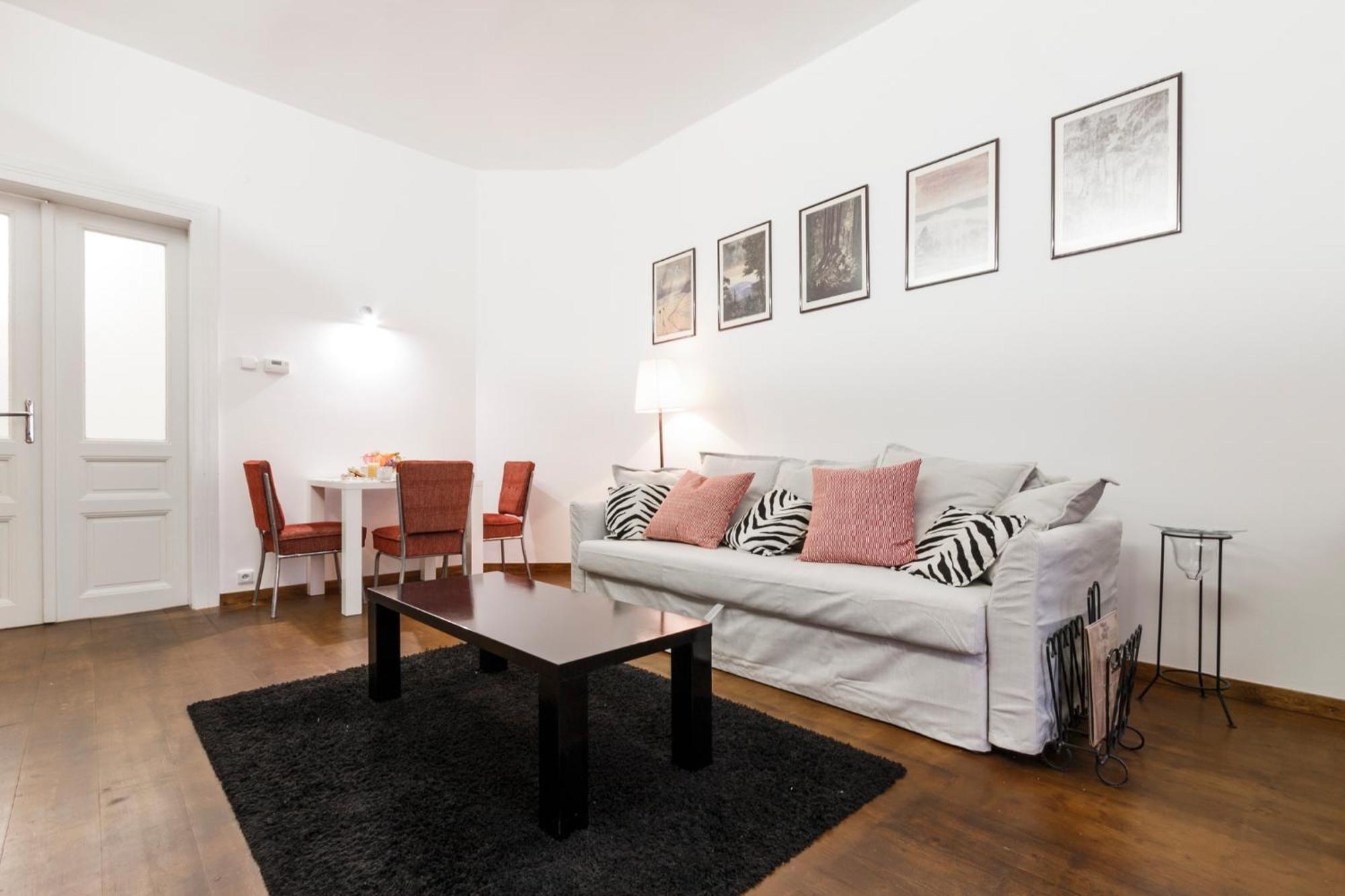 Prague Days - 1Bdr Apt W Netflix - Zizkov Tower エクステリア 写真